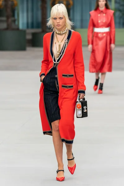 Look 35